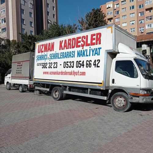 Evden eve nakliyat için kullanılan özel araçlar.
